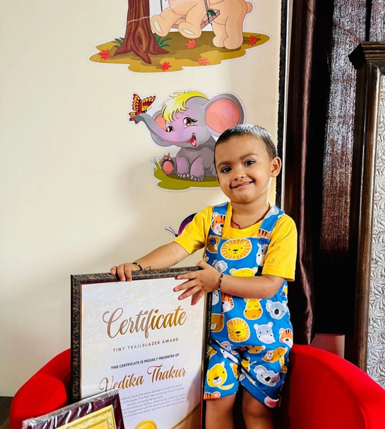 Vedika Thakur Slider 1